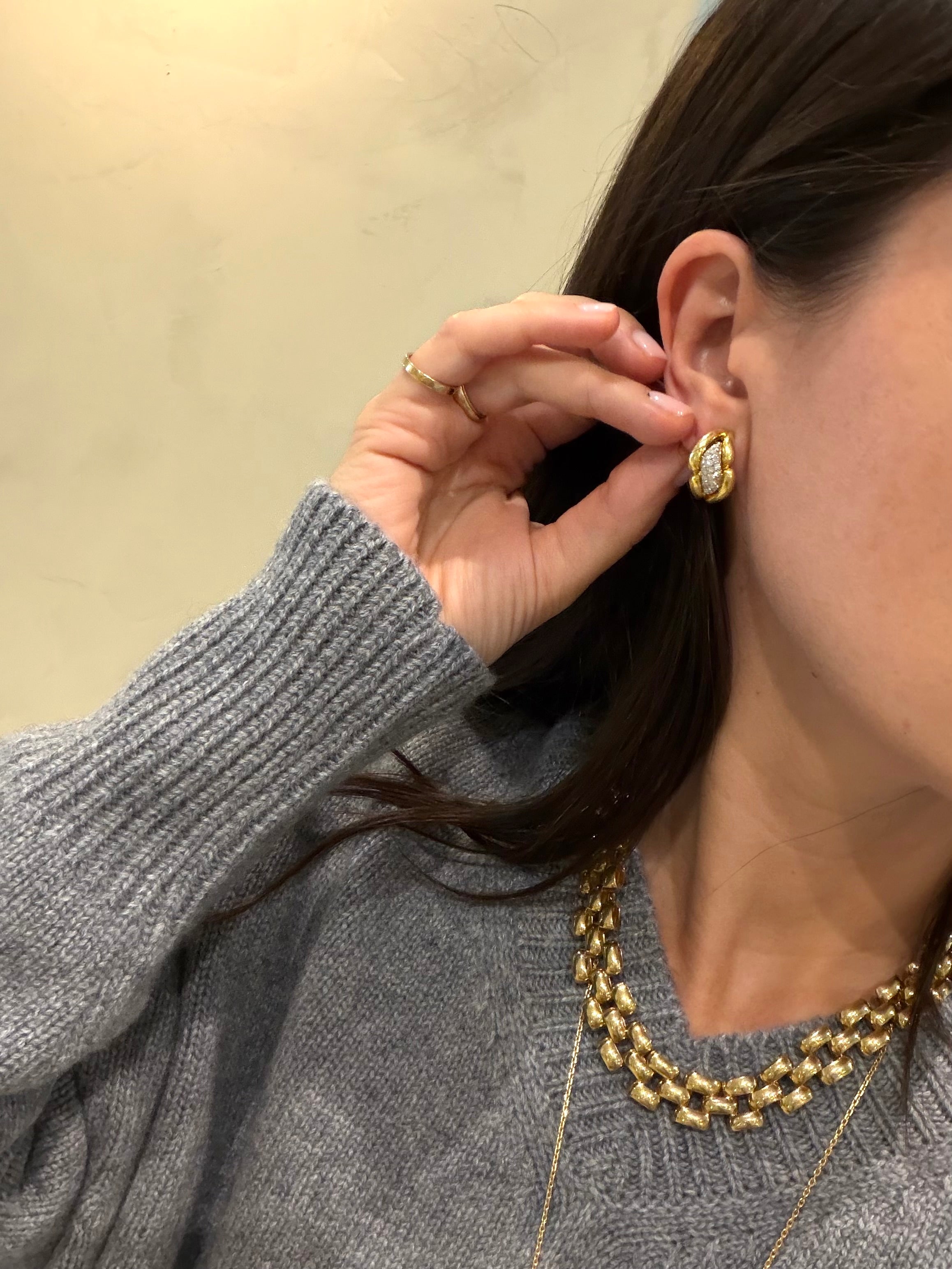 Vintage 18ct gold & diamond earrings