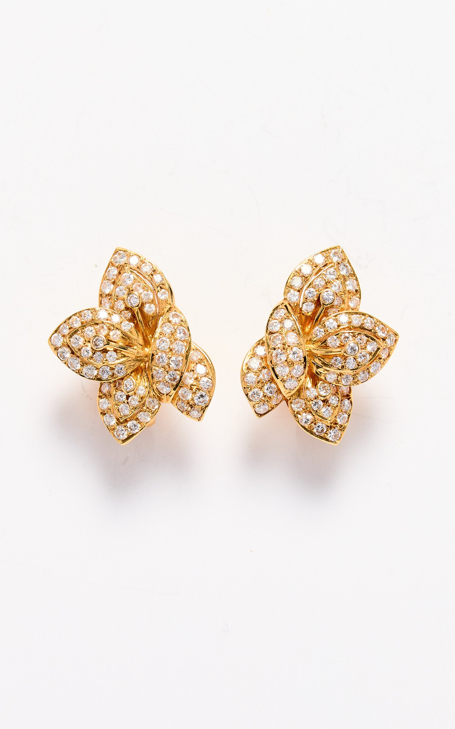 Vintage 18ct gold & diamond floral earrings
