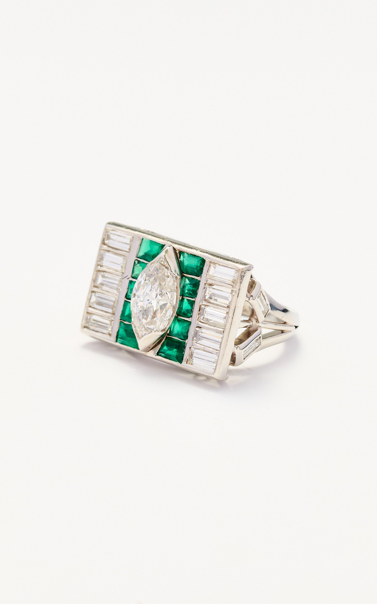 Vintage diamond & emerald tank ring