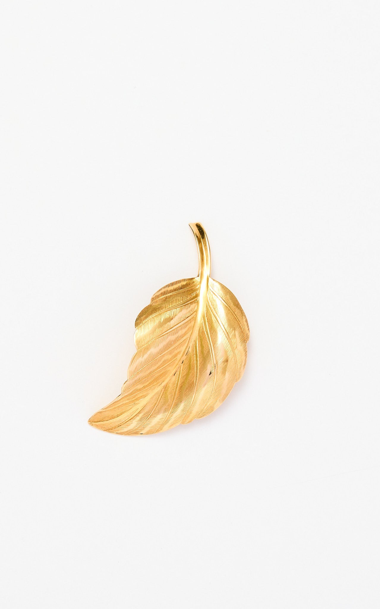 Rare vintage Tiffany & Co 14ct gold leaf brooch