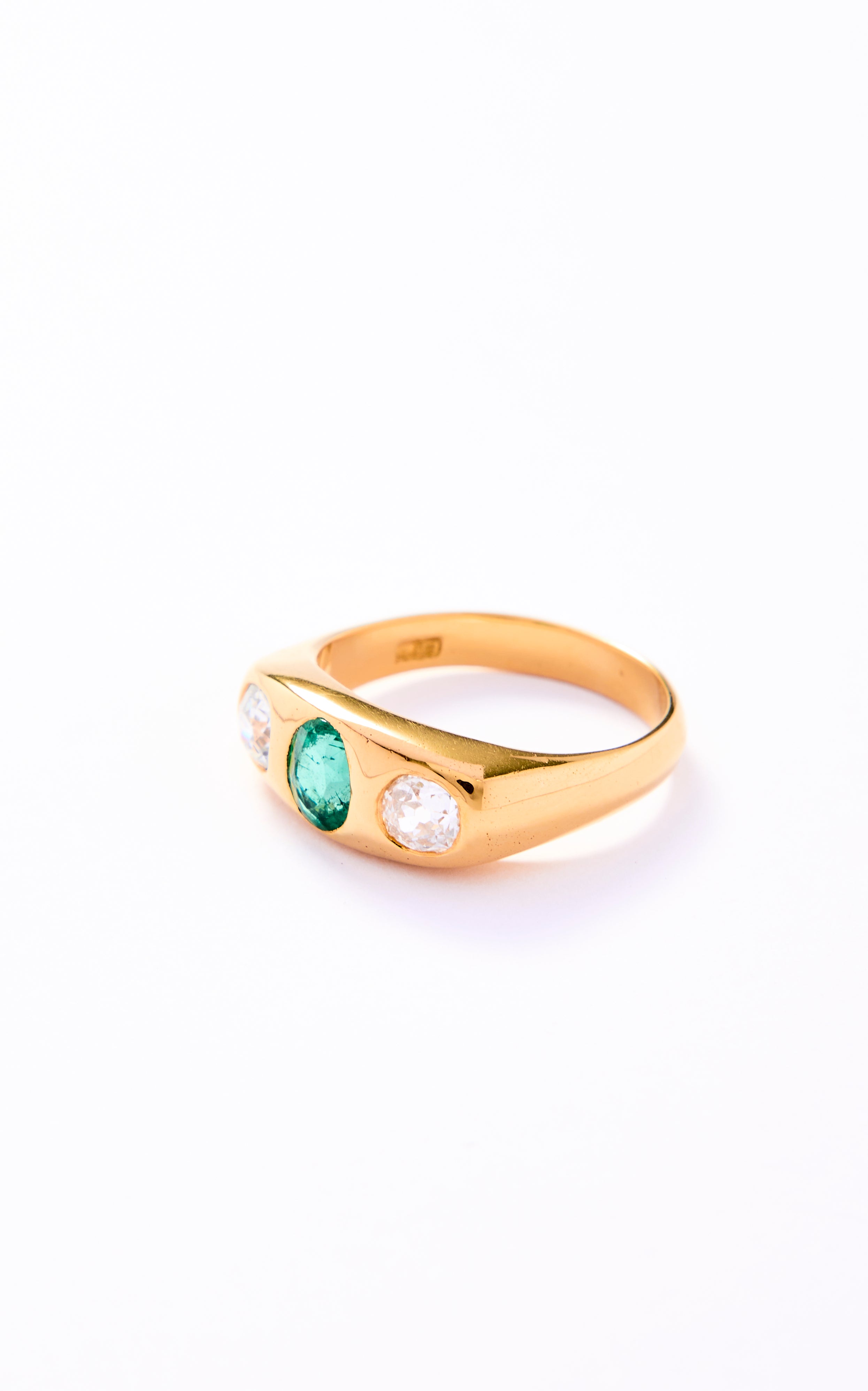Vintage 18ct gold emerald & diamond gypsy ring