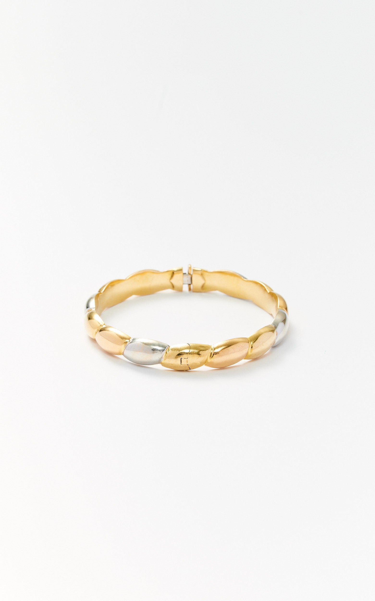 18ct gold 3 tone bangle with hinge