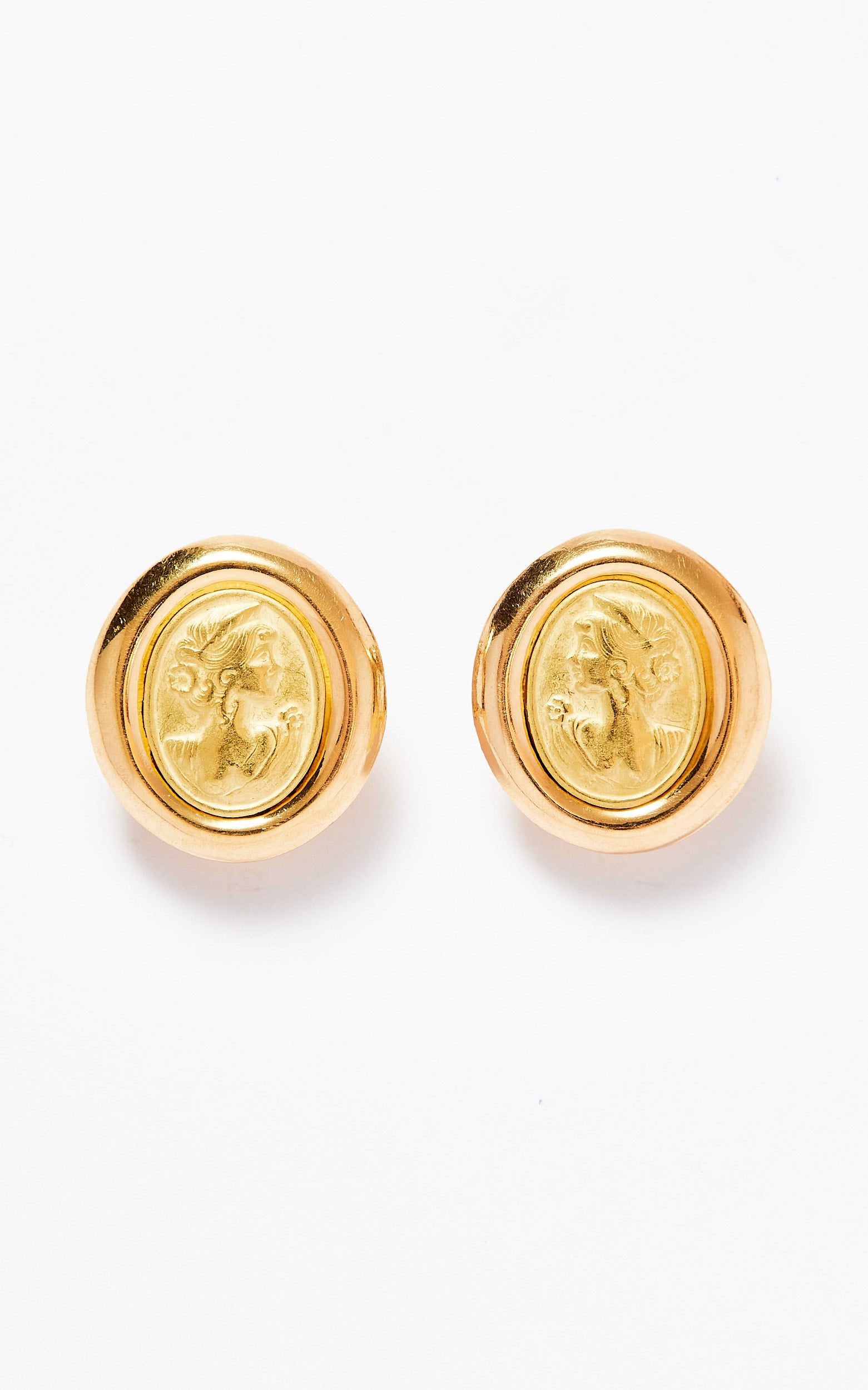 Vintage 18ct gold cameo earrings.