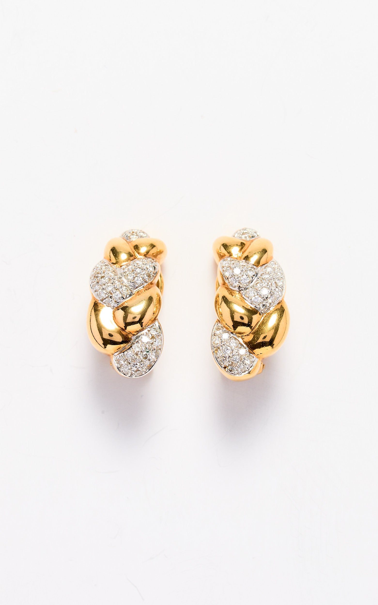 Vintage 18ct gold & pavé diamond two tone braided ear clip