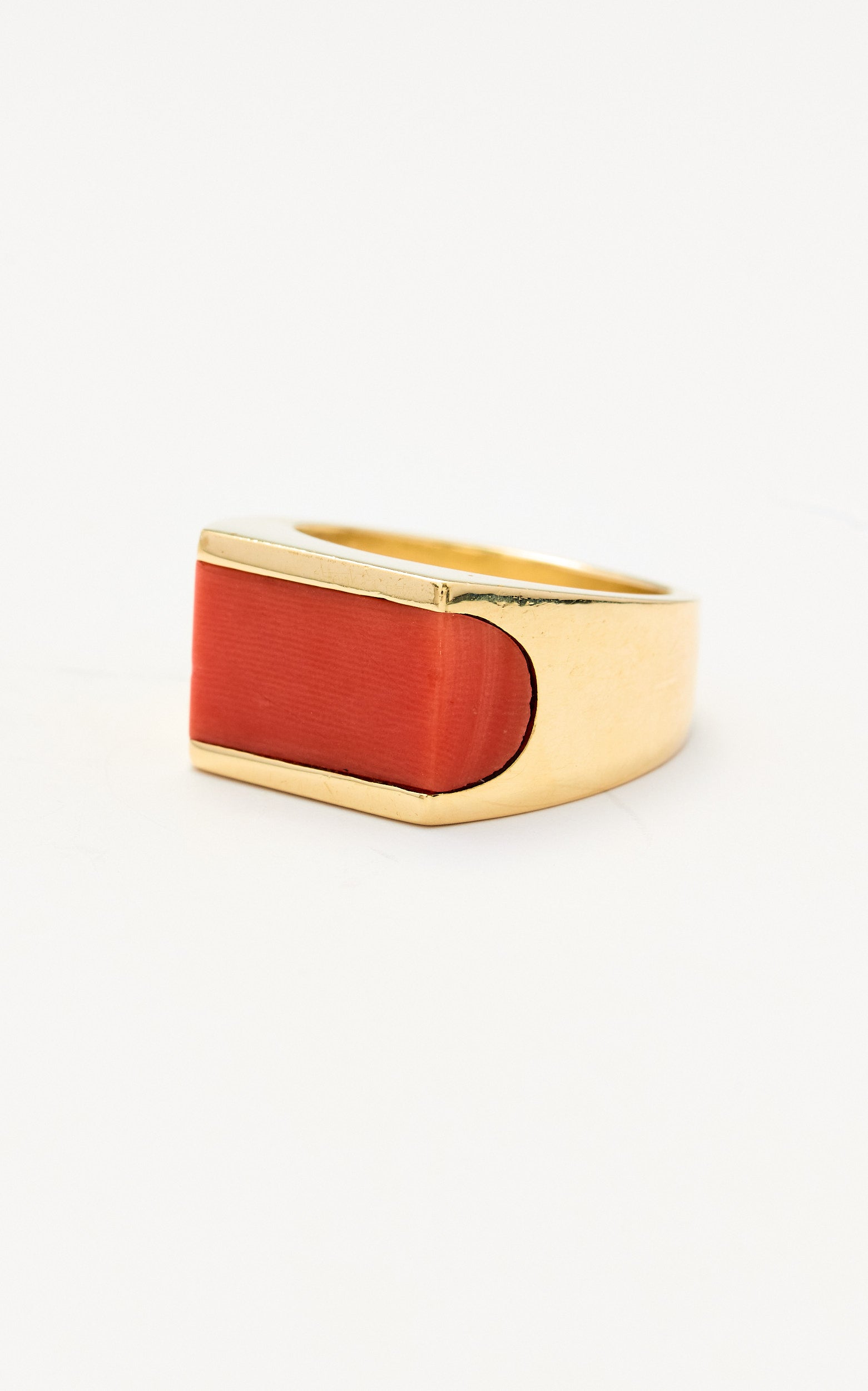 Vintage Italian 14ct gold & coral signet ring