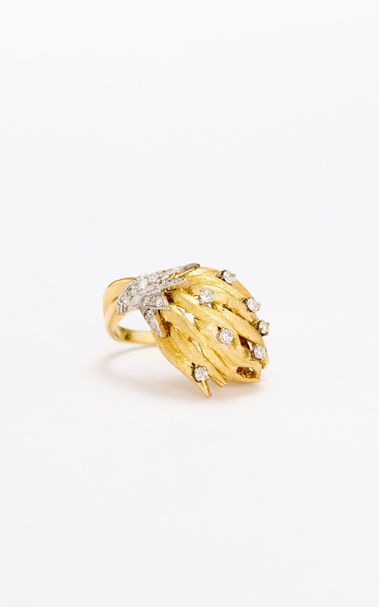 Vintage 18ct gold & diamond ring