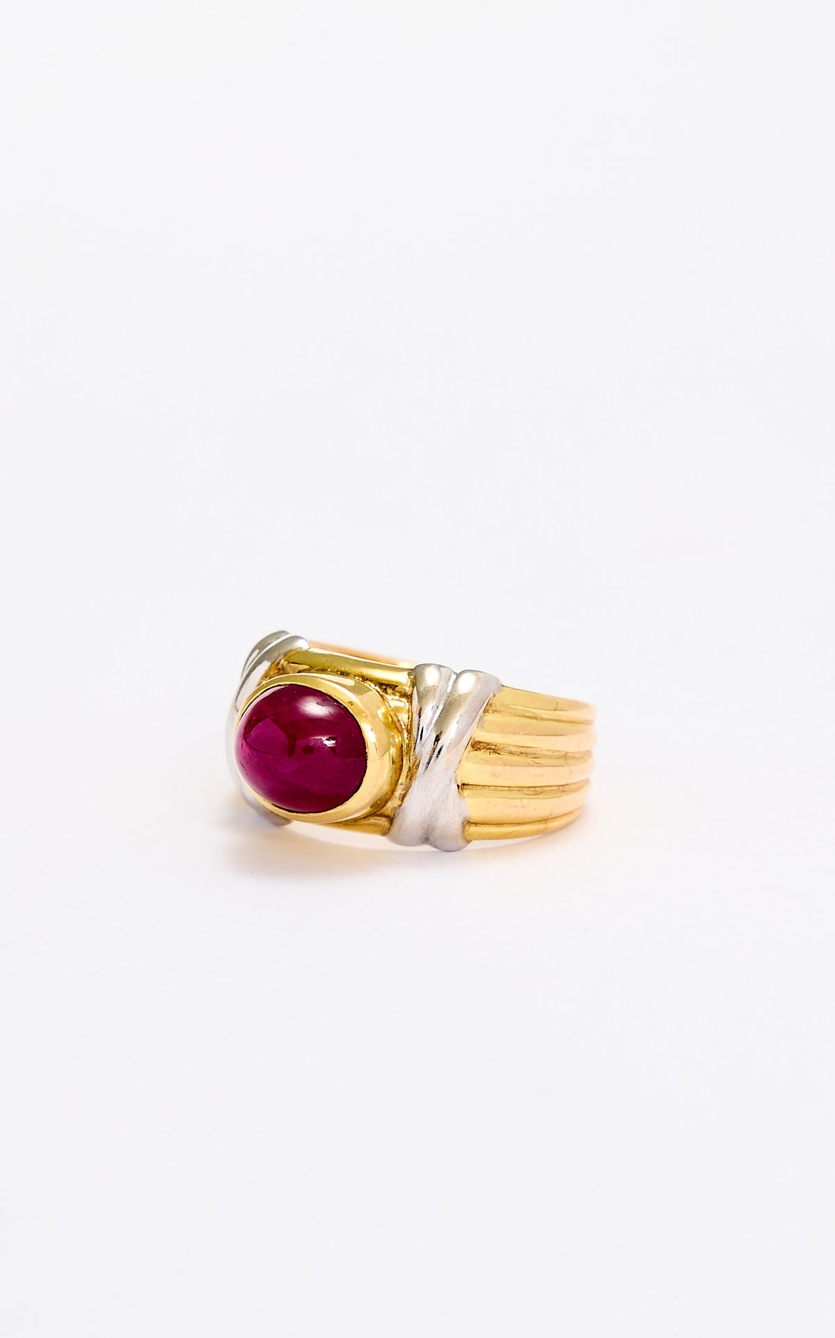 18ct gold ruby ring