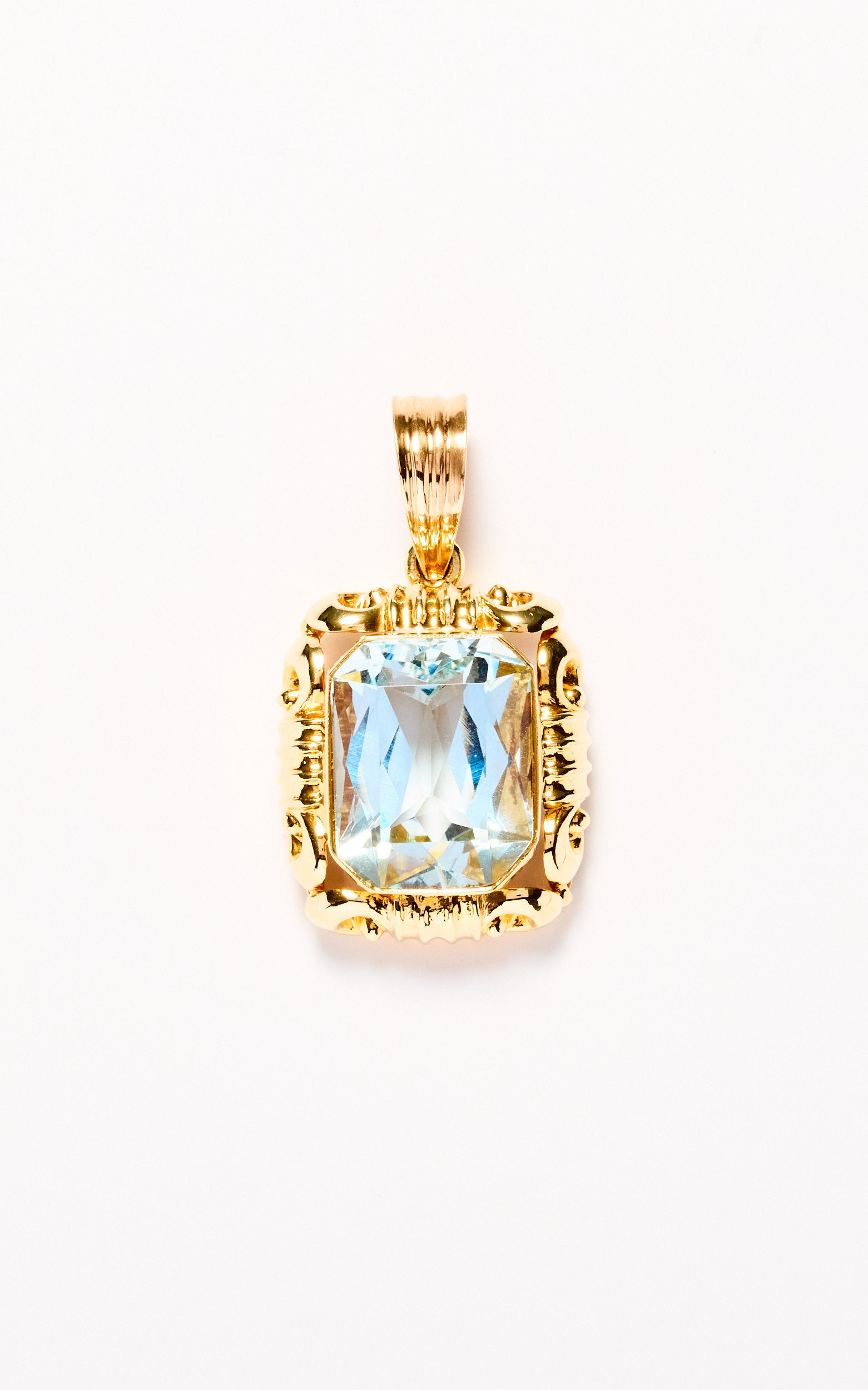 Vintage 14ct gold & Aquamarine Pendant