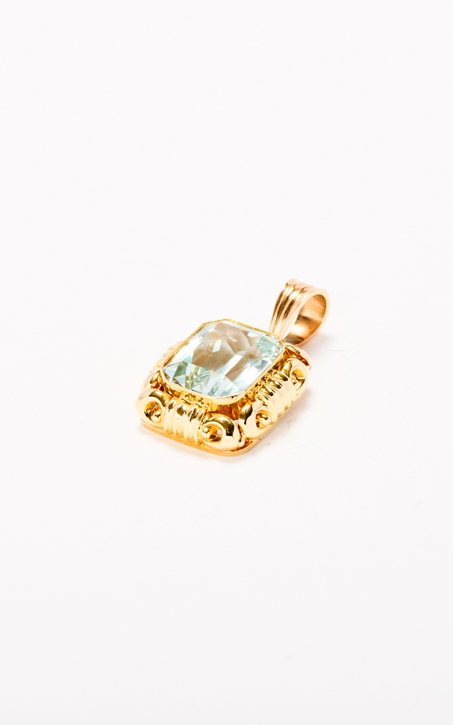 Vintage 14ct gold & Aquamarine Pendant