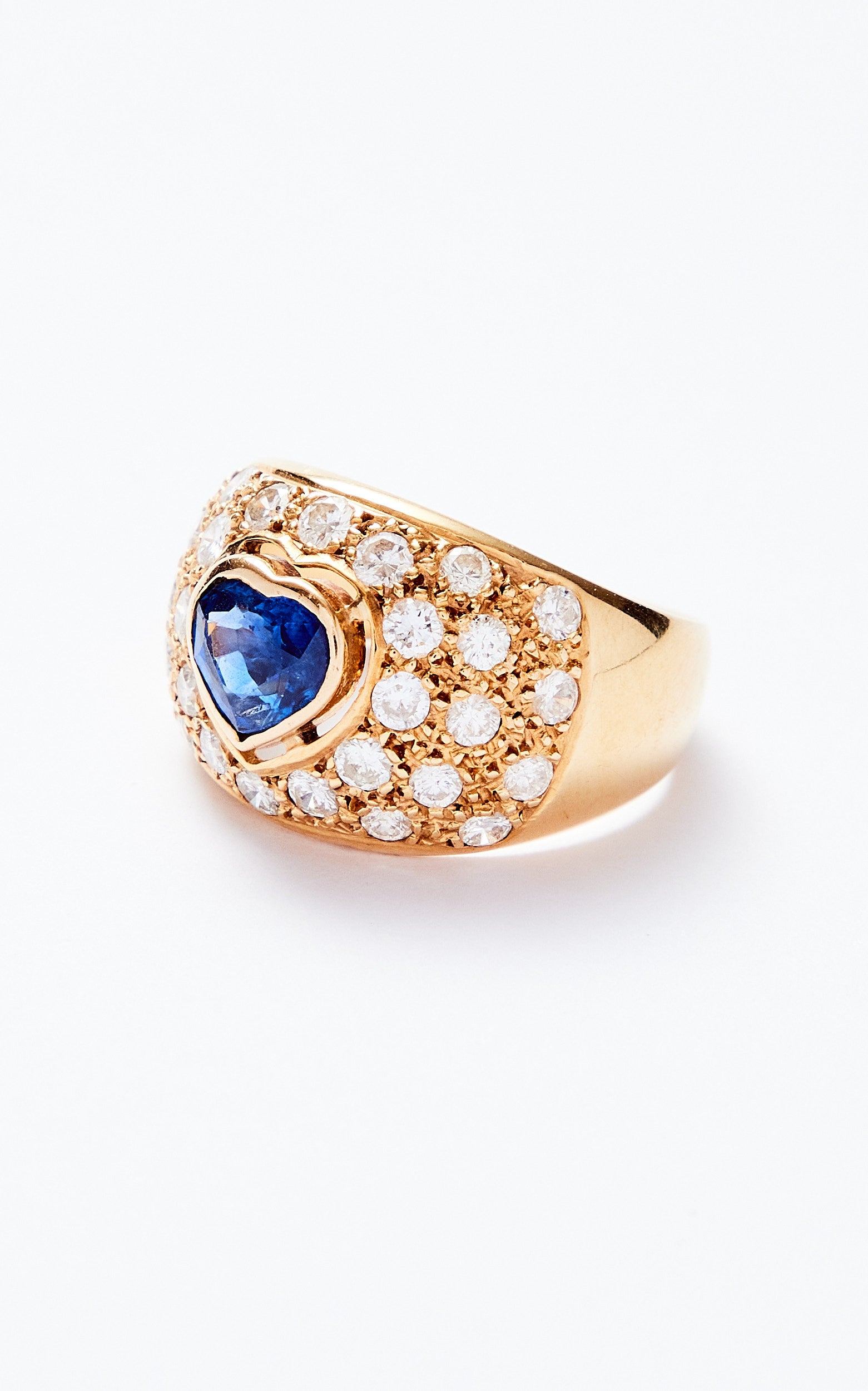 Estate 18ct gold heart sapphire & diamond ring