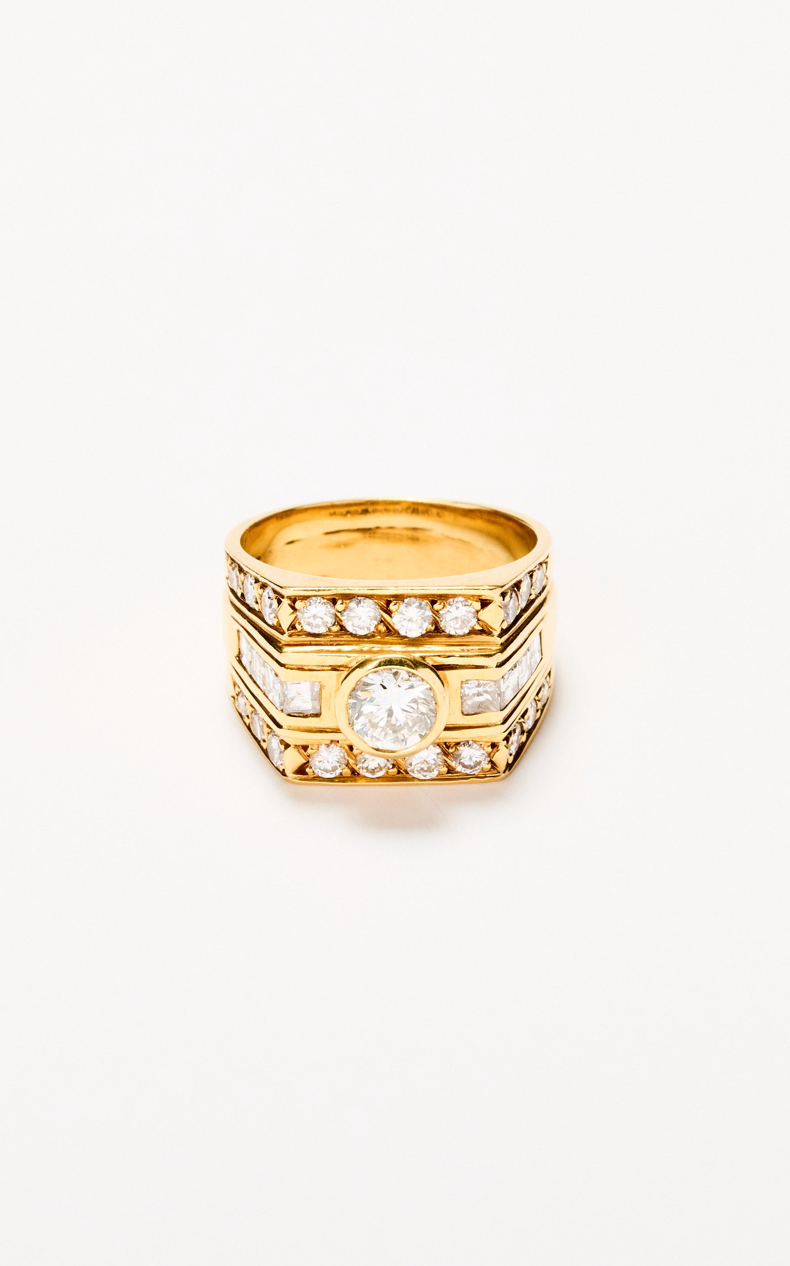Vintage 18ct Gold and Diamond Ring