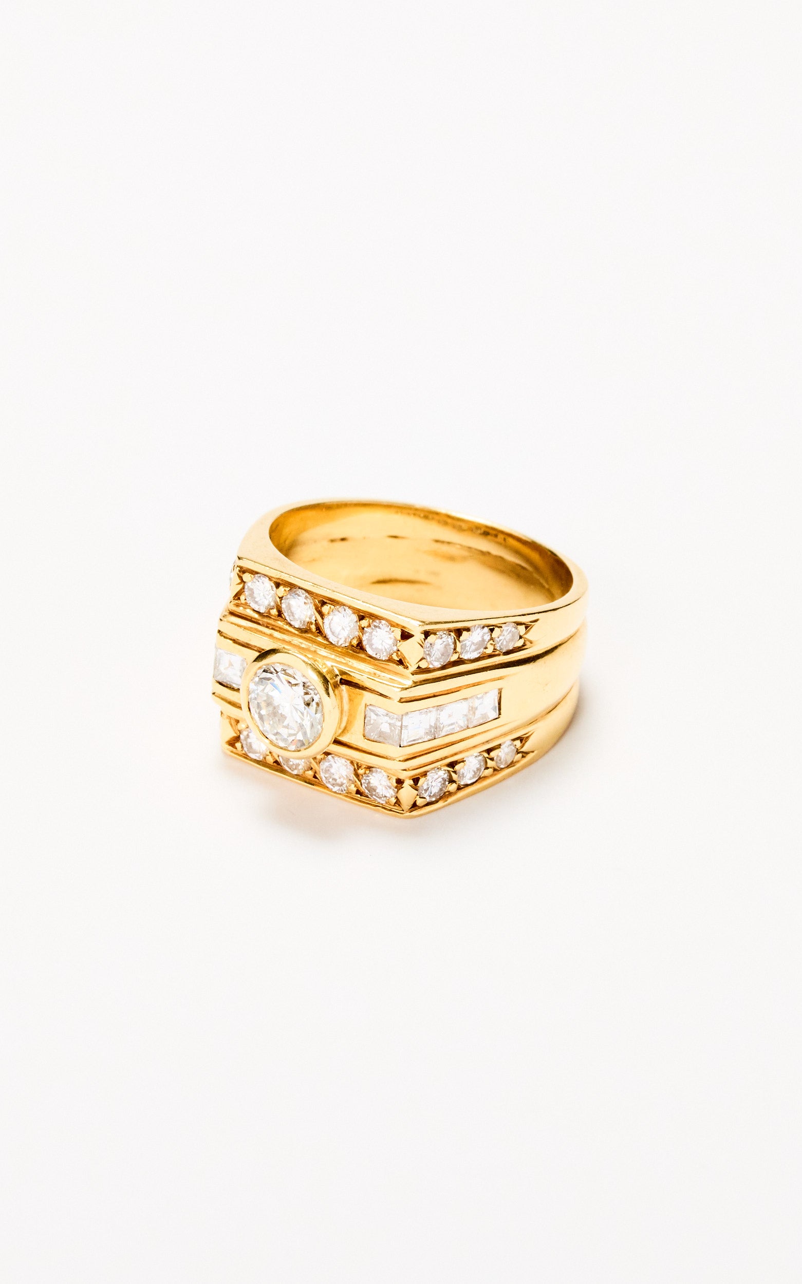 Vintage 18ct Gold and Diamond Ring