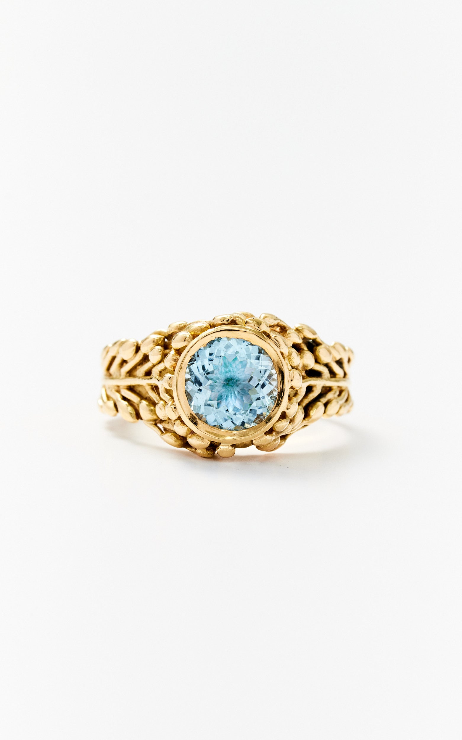 Vintage 18ct Gold Aquamarine Ring