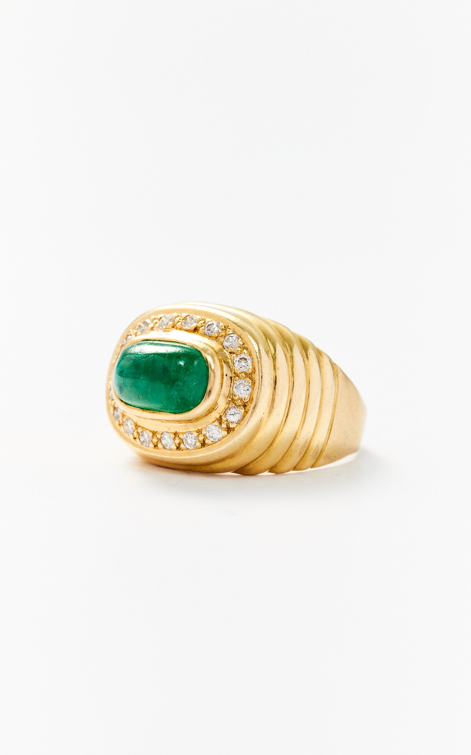 Vintage 18ct Gold Emerald Ring with Diamonds